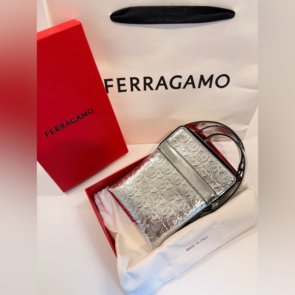 $695 Salvatore Ferragamo Gancini Embossed Silver Travel Crossbody Bag Unisex